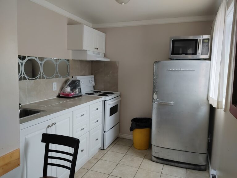 HDR debug info : SBAR:4.2 WHAR:3.8 BAR:4.6 WBR:88.8 WDR:0.1 CB:1 CR:0.9 U:-22 UW:-5 US:-25 LIF:0.9 OCD:0 EXT:0.0 UGN:0.0 AIScene(21) HDR ret(0) Bracket Info:0,-22,0,0,0,0   AC brightness(111.9) bright_enhenced_level(15.8) brightness_shift(1.4) brightness_high_level(191), contrast_enhanced_level(1.3)  WDR(0,0)SV(3)SGL(0)HGL(0)SGLPU(0)SGLAY(0)AY(127)